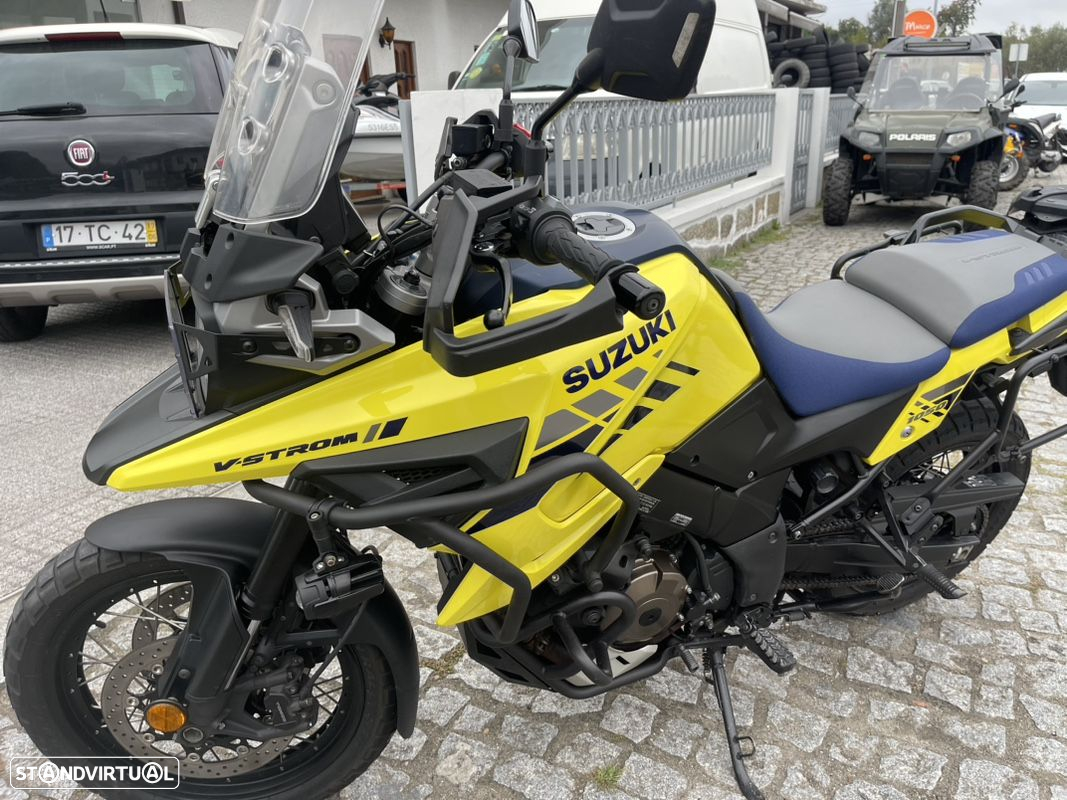 Suzuki DL 1050 - 16