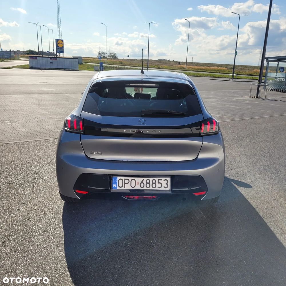 Peugeot 208 - 11