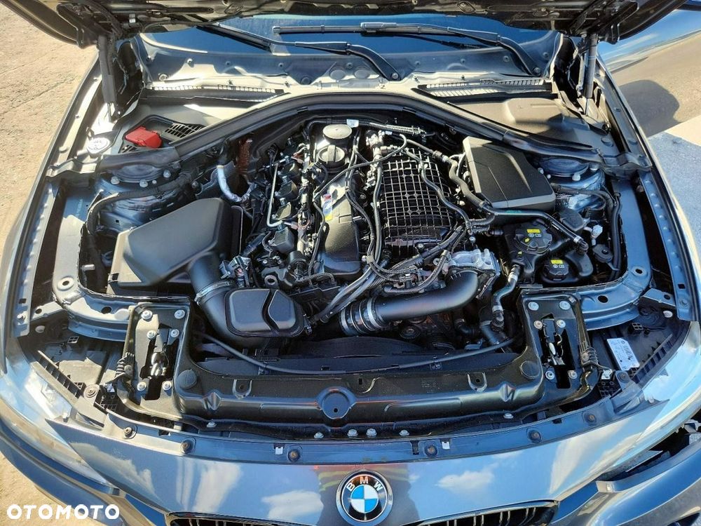 BMW Seria 3 340i M Sport - 10