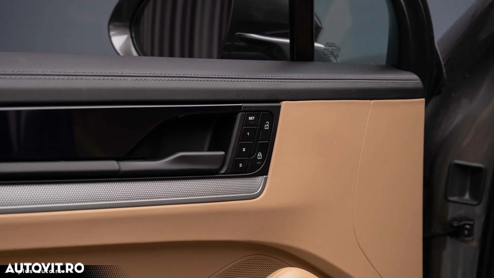 Porsche Cayenne E-Hybrid - 26