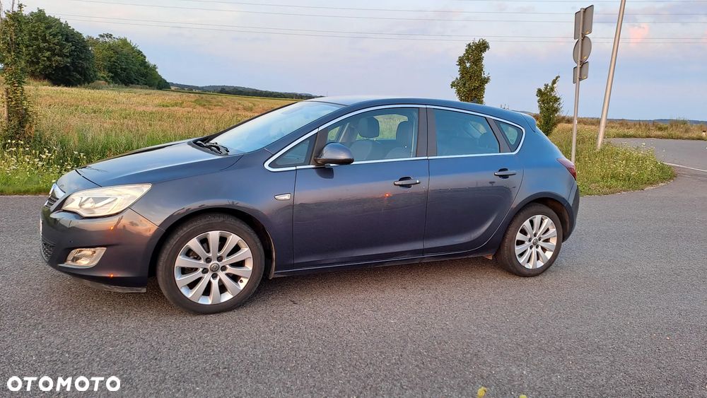 Opel Astra 1.6 T Cosmo - 2