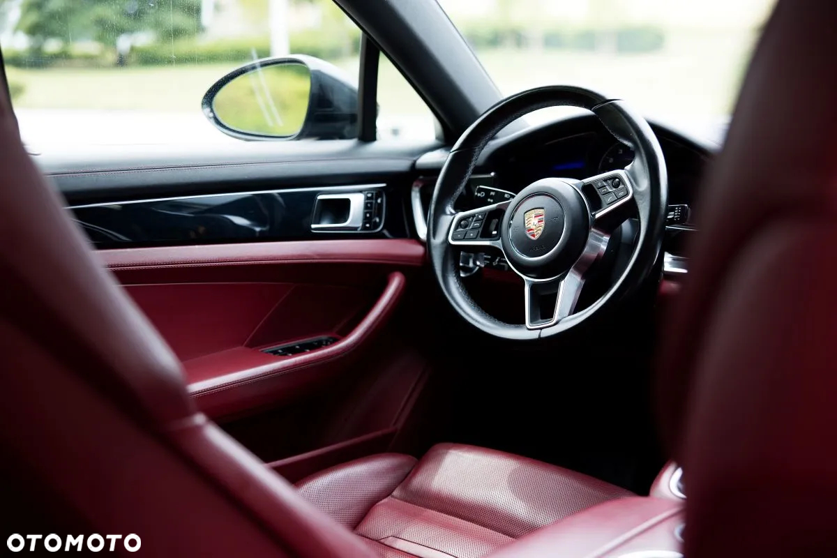 Porsche Panamera 4S - 21
