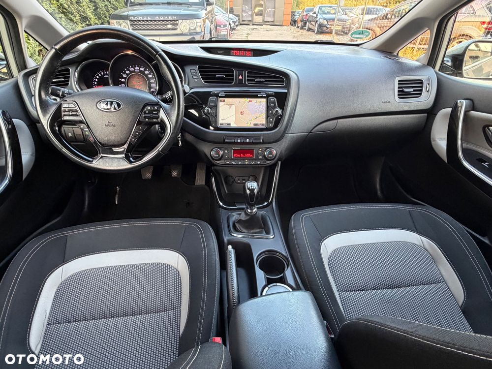 Kia Ceed 1.6 GDI Platinum Edition - 5