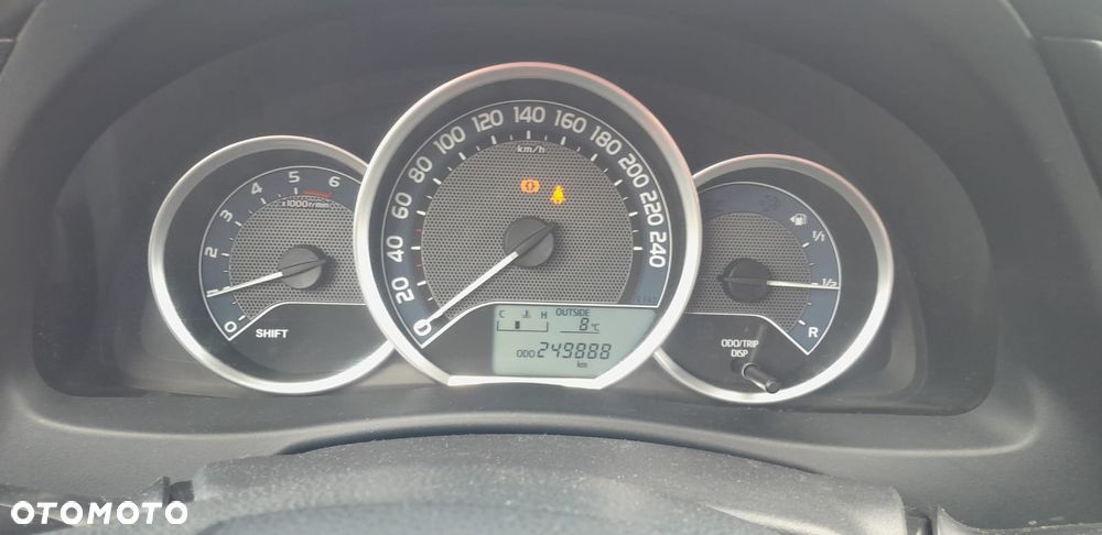 Toyota Auris 2.0 D-4D Life - 11