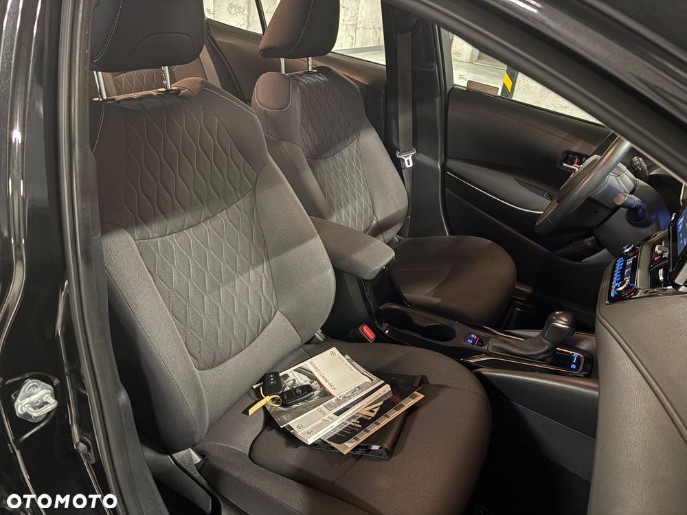 Toyota Corolla 1.8 Hybrid Comfort - 23