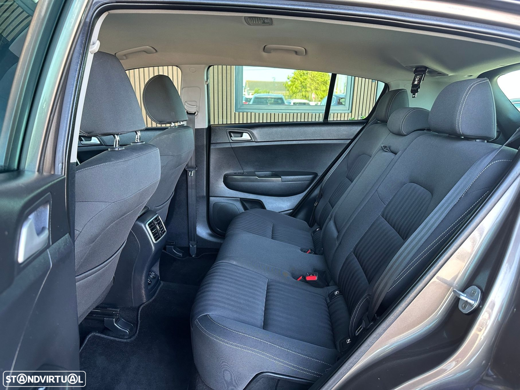 Kia Sportage 2.0 CVVT 4WD Auto Spirit - 33