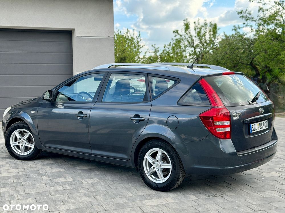 Kia Ceed 1.4 Comfort + - 5