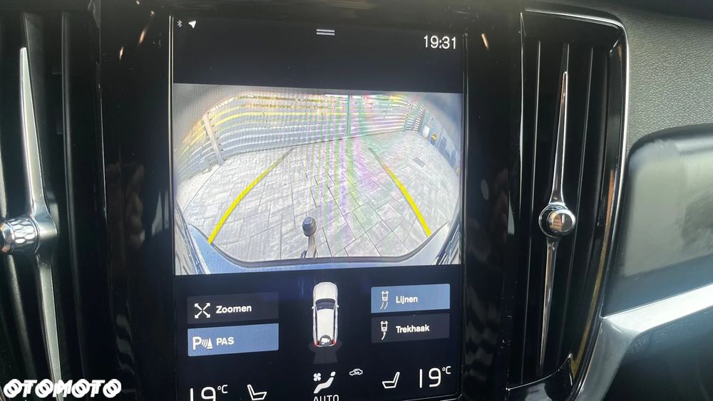 Volvo V90 D4 Momentum - 22