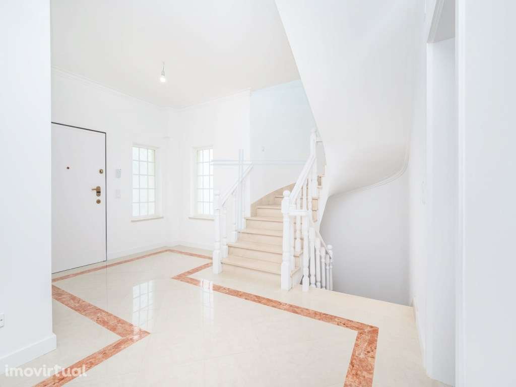 Moradia Geminada com piscina, semi remodelada - Marisol - Grande imagem: 5/45