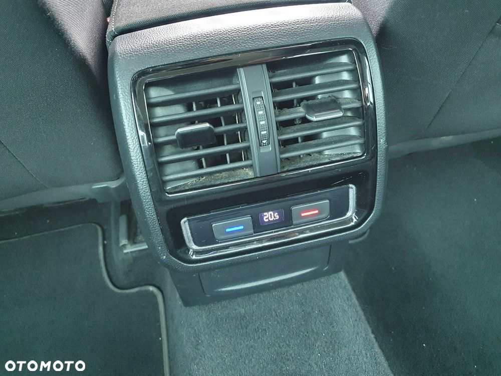 Volkswagen Passat 1.5 TSI EVO Comfortline DSG - 24