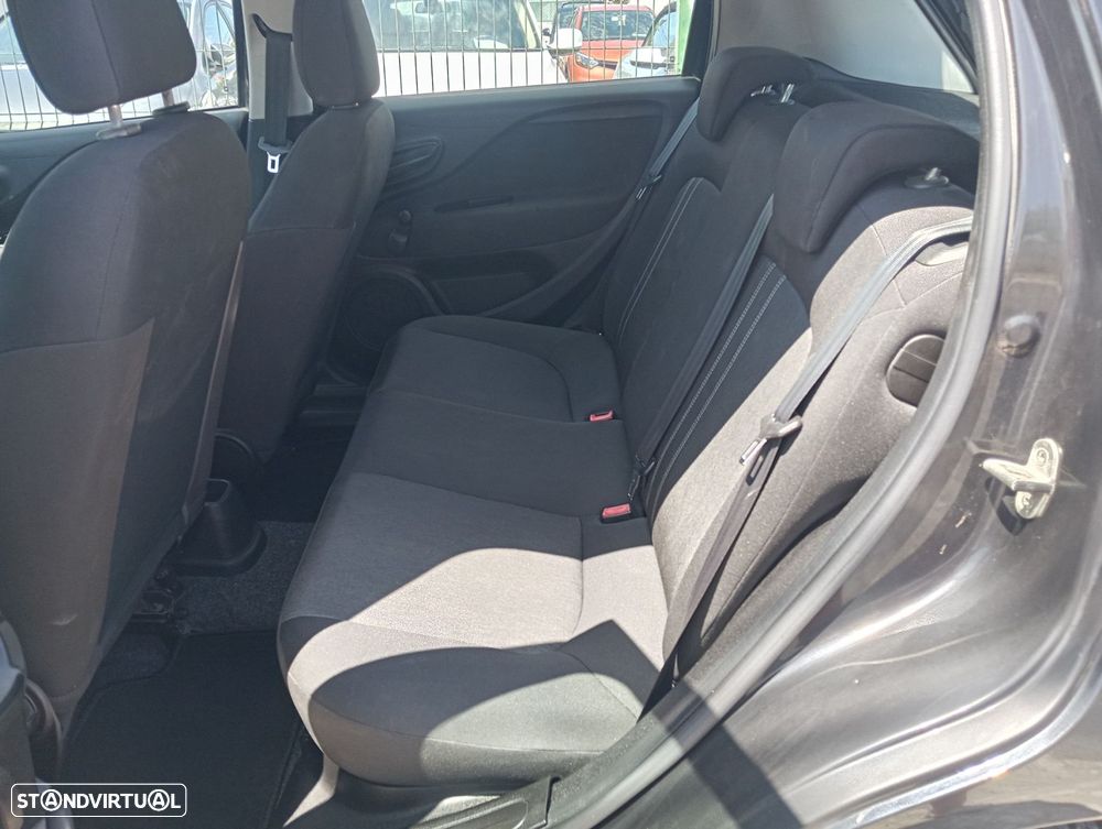 Fiat Punto 1.2 Lounge S&S - 14