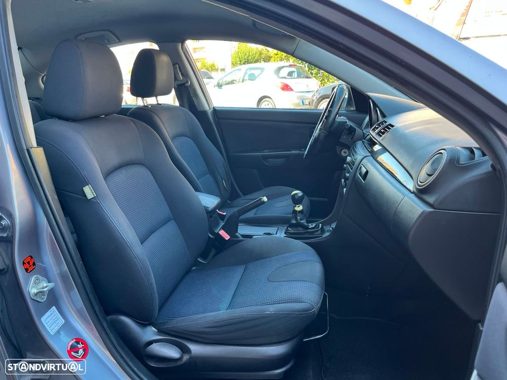 Mazda 3 Hatchback - 10
