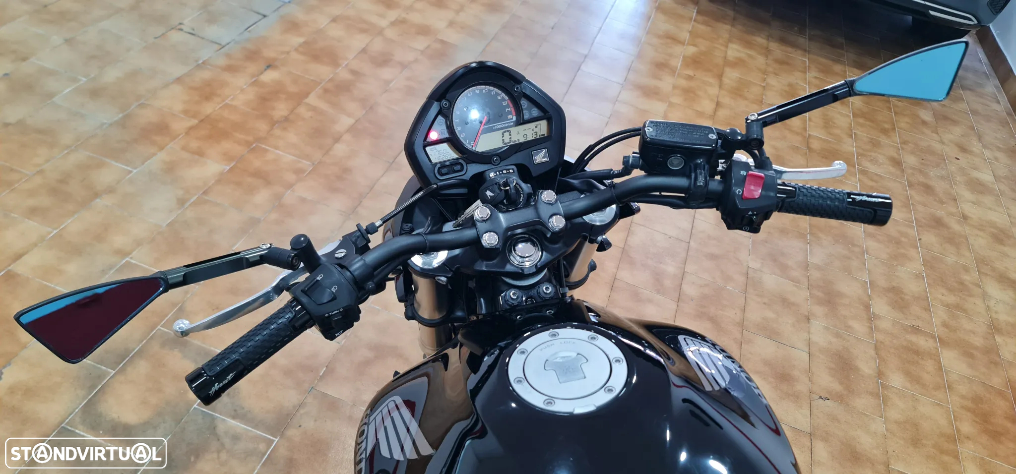 Honda Hornet 650 - 9