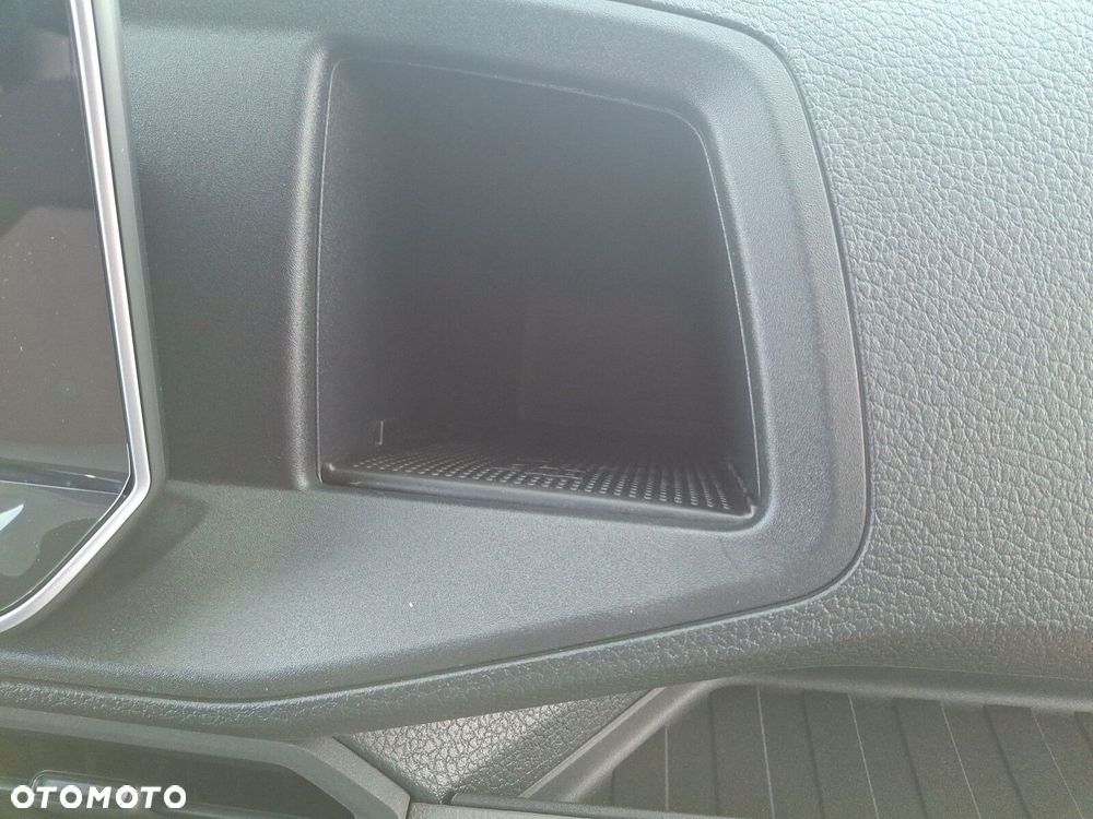 Volkswagen Crafter 35 furgon 177km Automat 3640 - 28