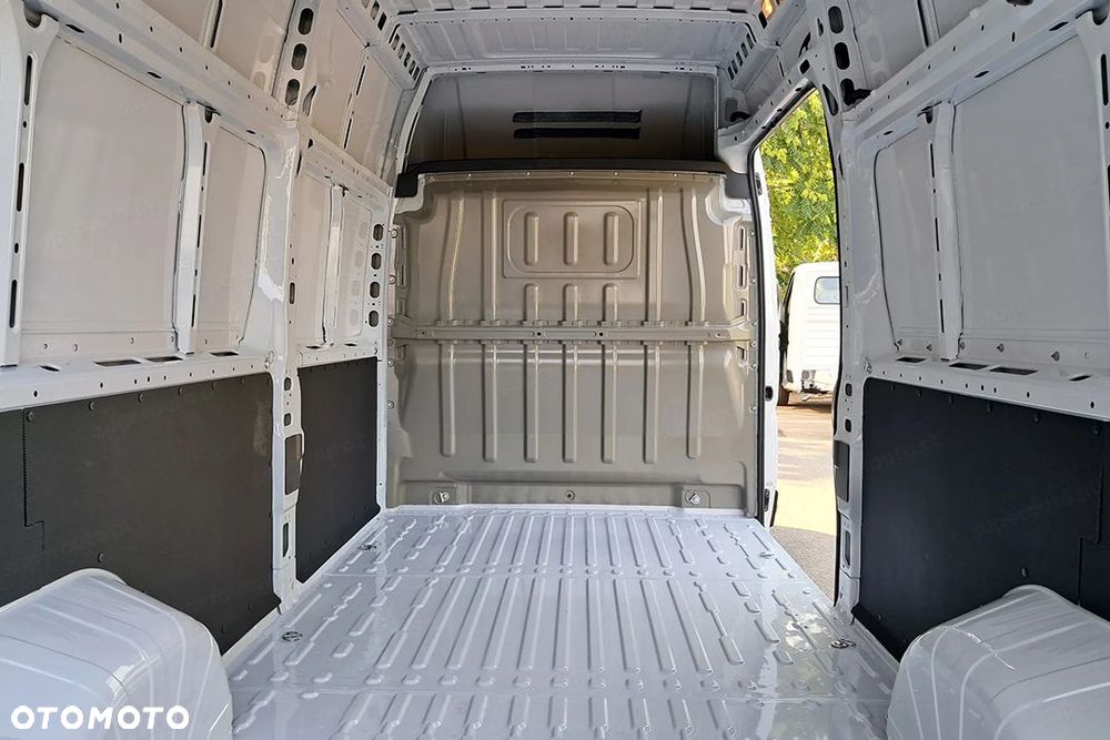 Opel Movano Heavy L4H3 2.2 140KM - 10