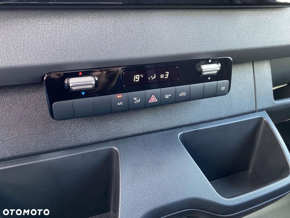 Mercedes-Benz Sprinter - 17