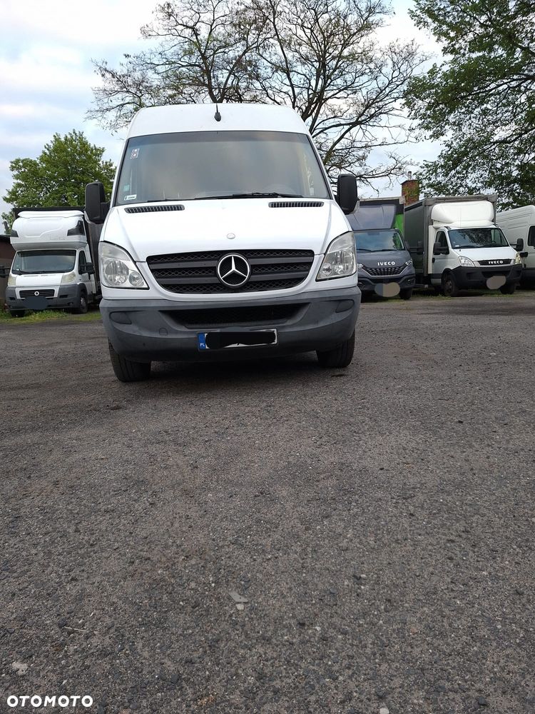 Mercedes-Benz Sprinter - 1