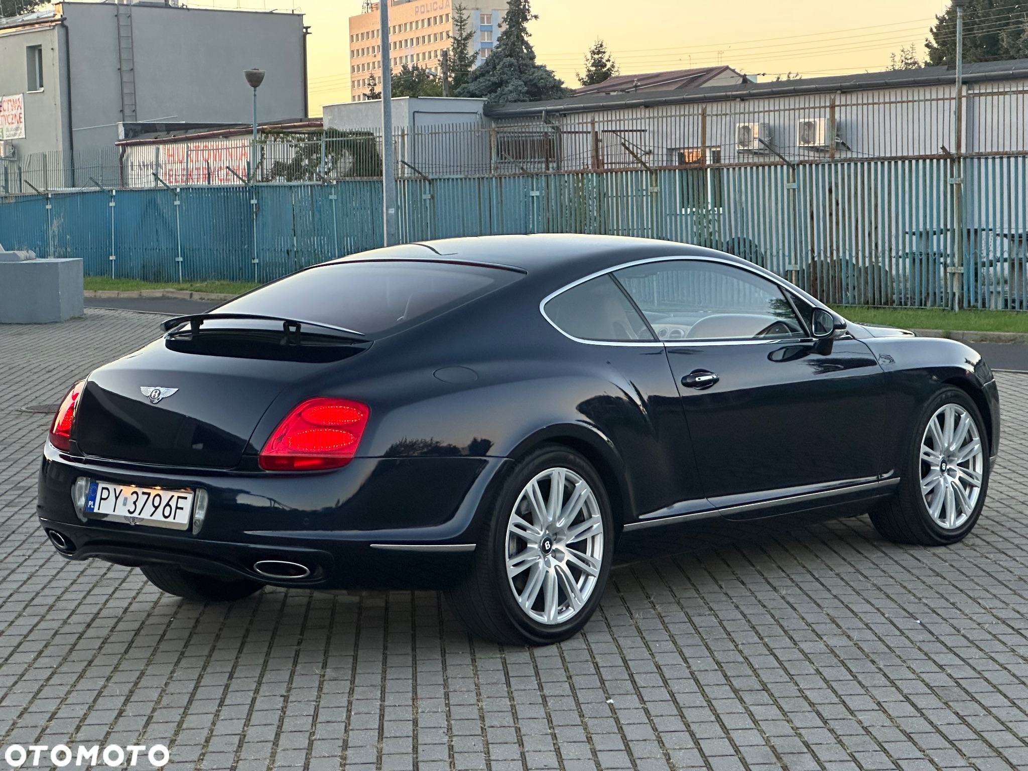 Bentley Continental GT Standard - 18