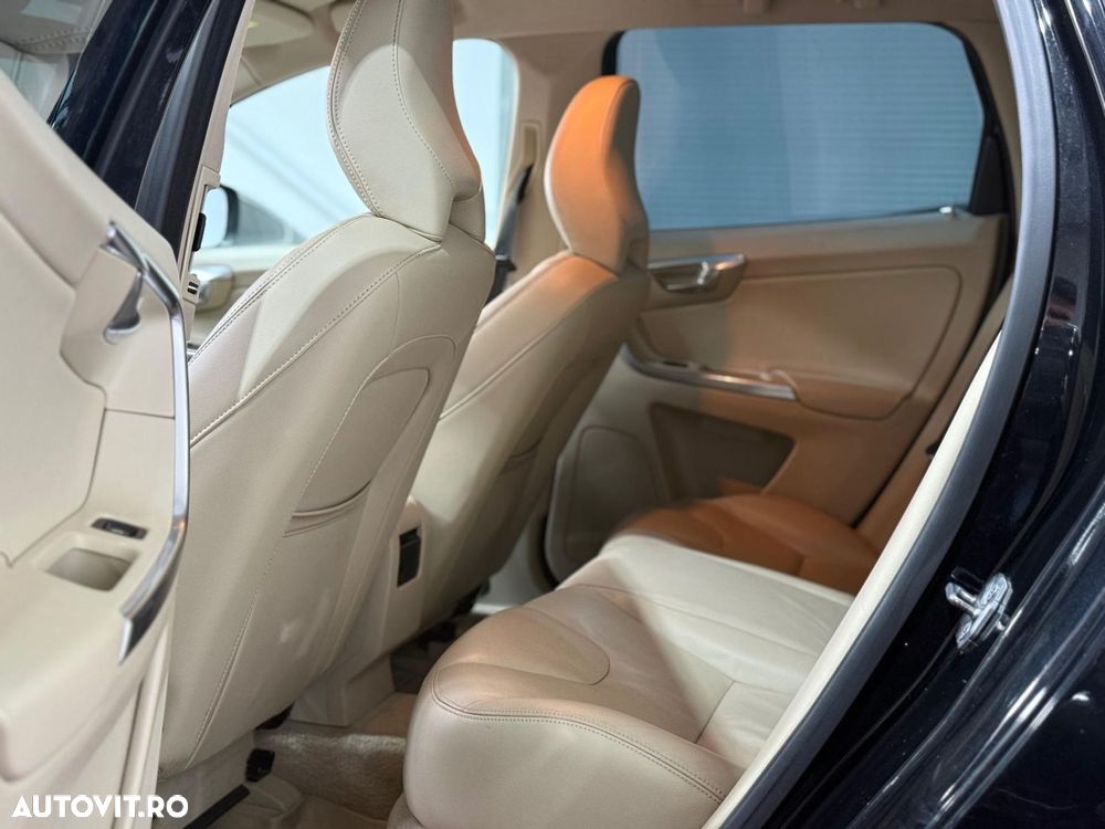 Volvo XC 60 - 6