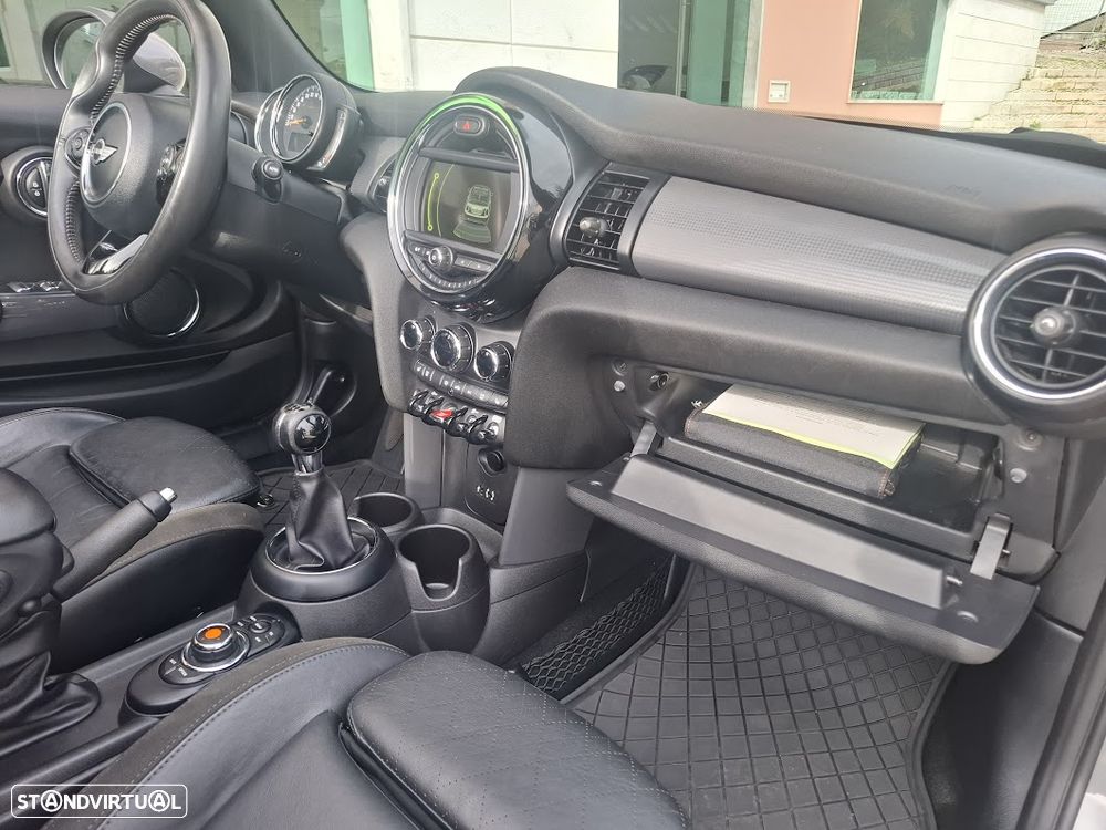 MINI Cabrio Cooper Essential - 48