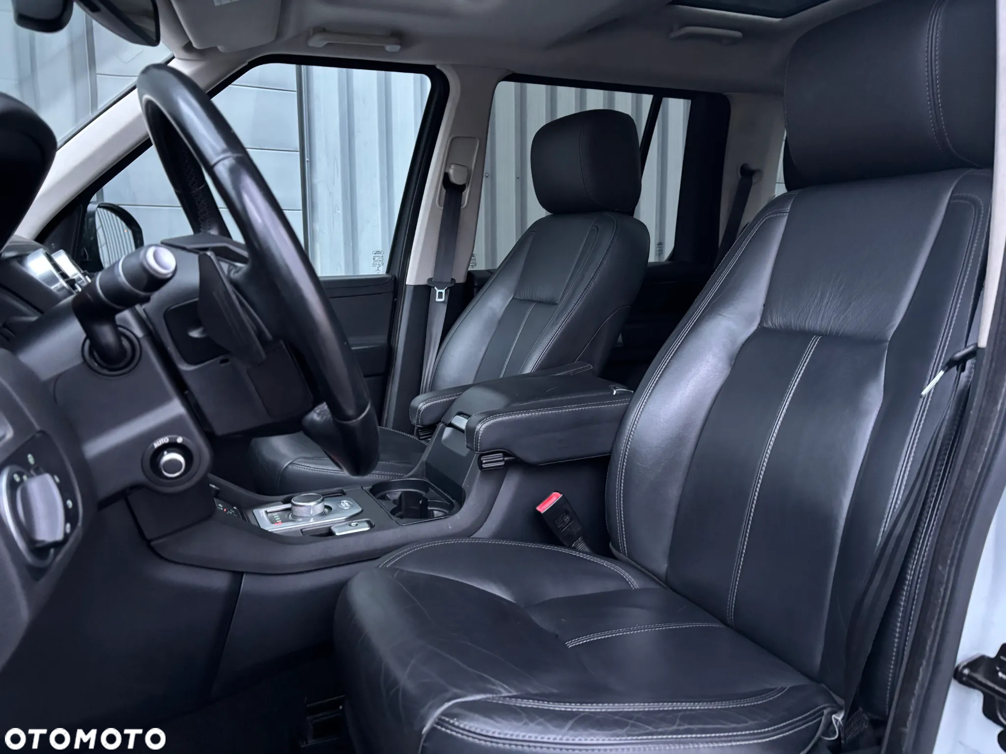Land Rover Discovery IV 3.0 V6 SC Landmark - 13