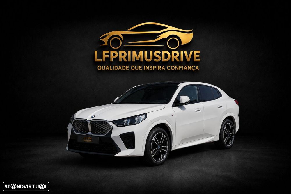 BMW iX2 eDrive20 Pack Desportivo M - 2