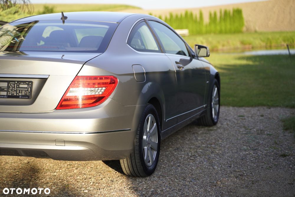 Mercedes-Benz Klasa C 180 BlueEFFICIENCY - 17