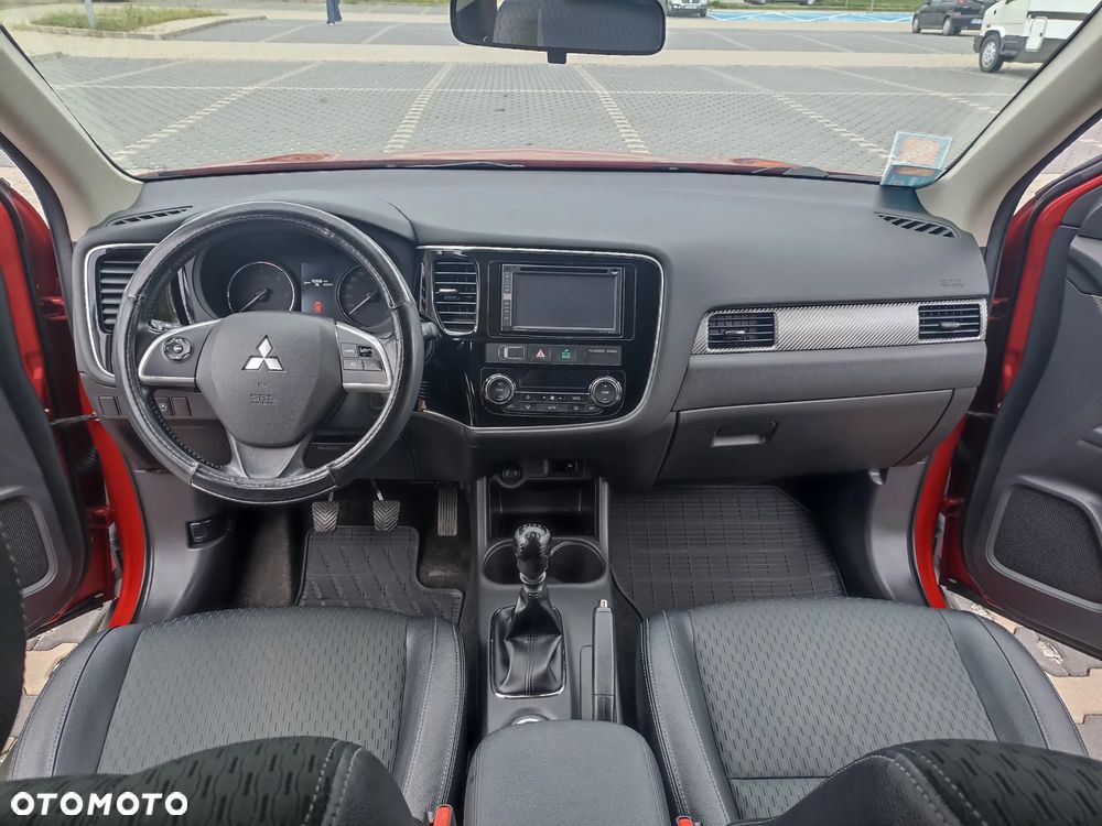 Mitsubishi Outlander 2.2 DI-D 4WD Diamant Edition - 12