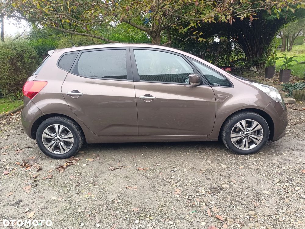 Kia Venga - 4