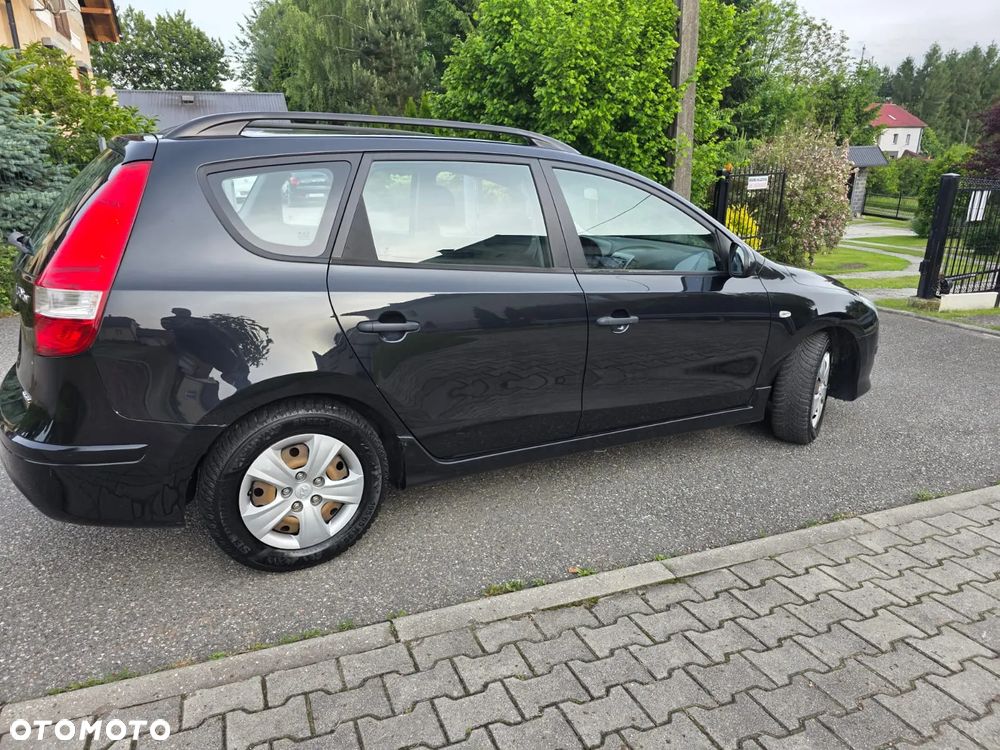 Hyundai i30 1.4 Base + World Cup - 32