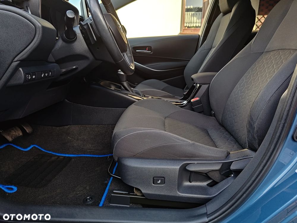 Toyota Corolla 2.0 Hybrid Selection - 17