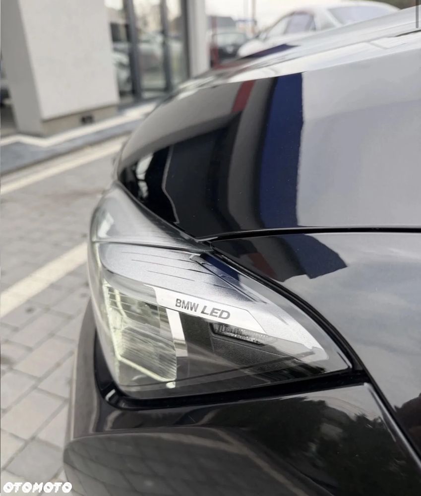 BMW Seria 7 740Li - 32