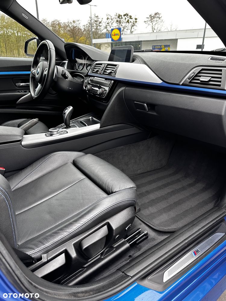 BMW 3GT 330i xDrive M Sport - 21