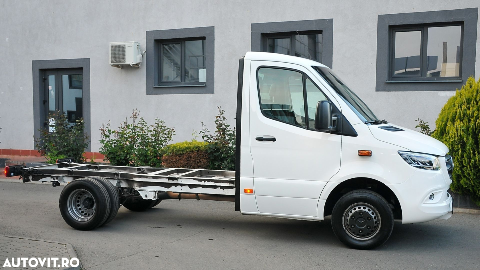 Mercedes-Benz Sprinter 516 CDI Standard HA 7G-TRONIC Plus - 4