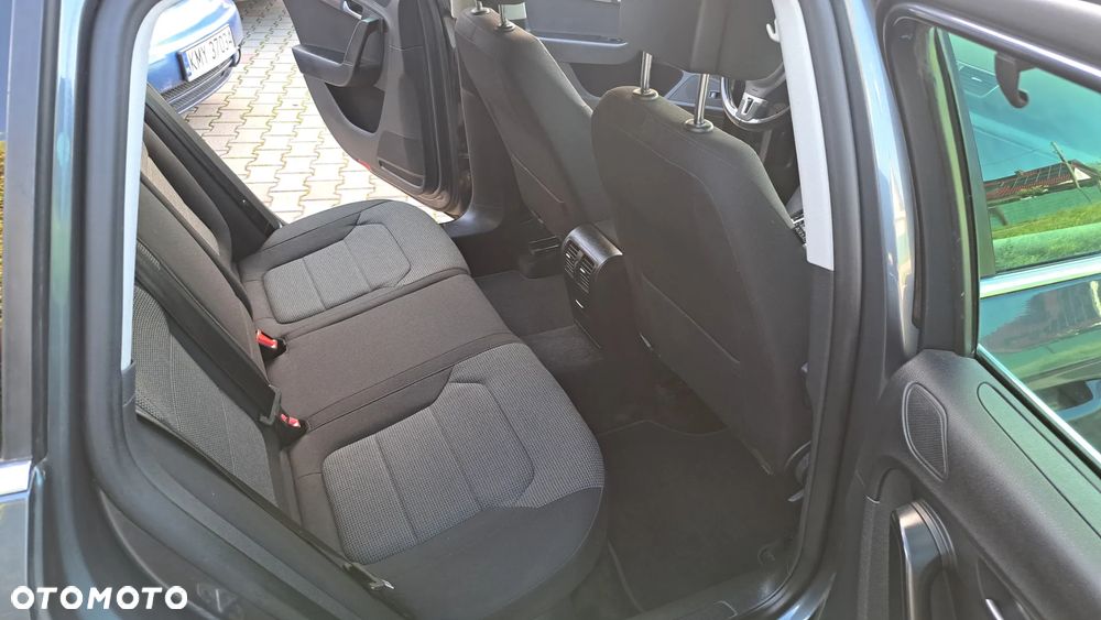 Volkswagen Passat 2.0 TDI DPF DSG Individual Chrom - 21