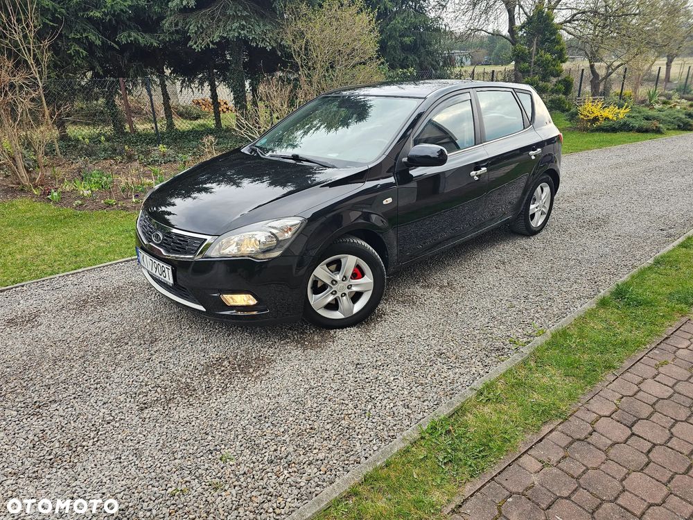 Kia Ceed 1.4 CVVT Attract - 13