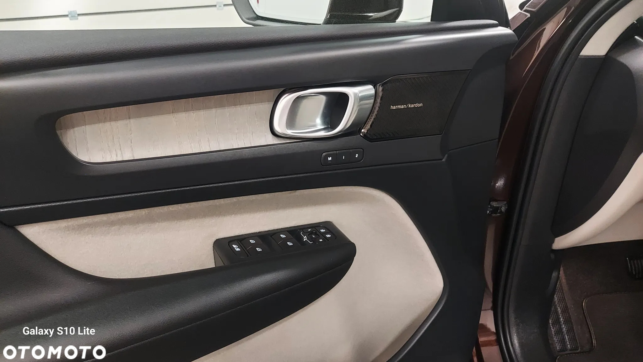 Volvo XC 40 D4 AWD Geartronic R-Design - 14