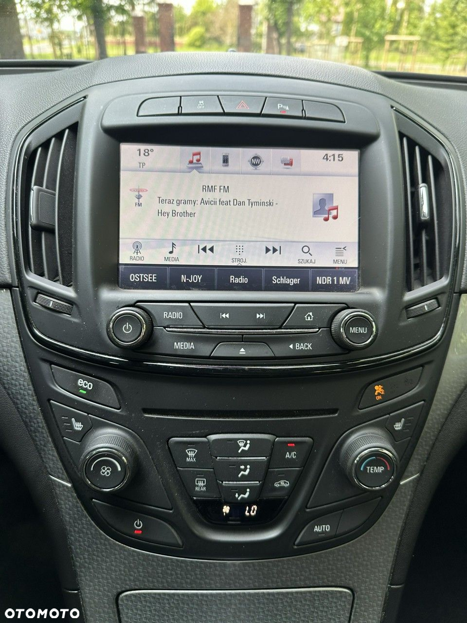 Opel Insignia - 36