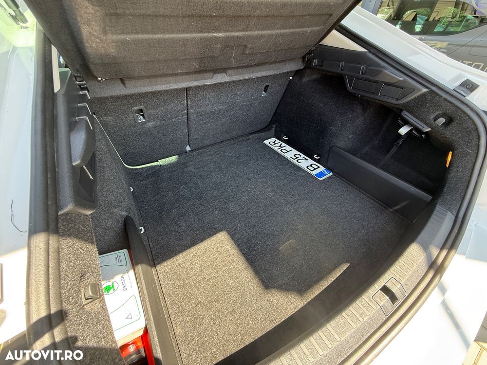 Skoda Octavia Combi 2.0 TDI Ambition - 19