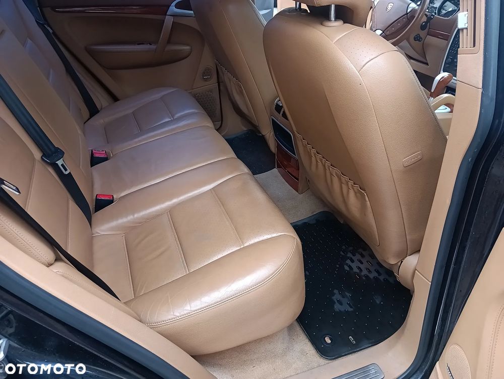 Porsche Cayenne - 17