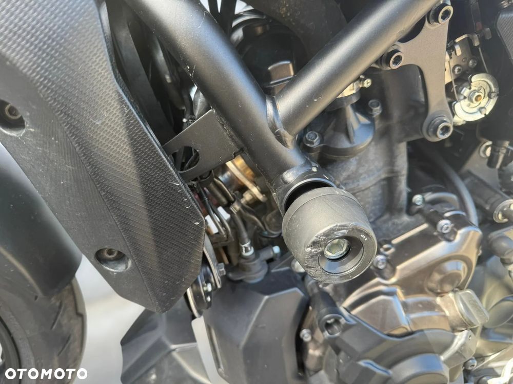 Yamaha MT - 17