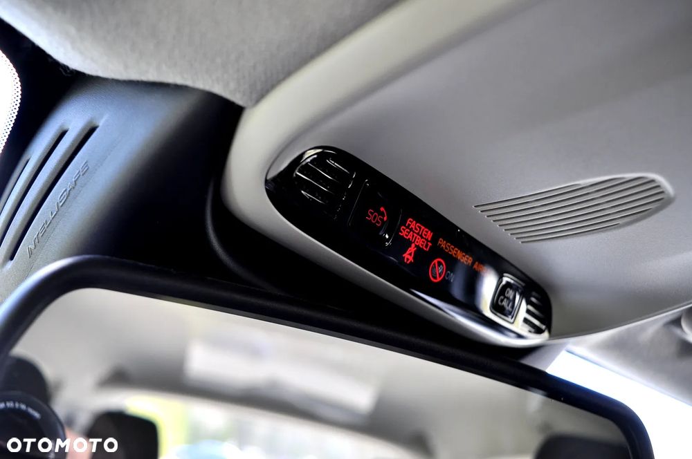 Volvo XC 40 T3 Momentum Pro - 36