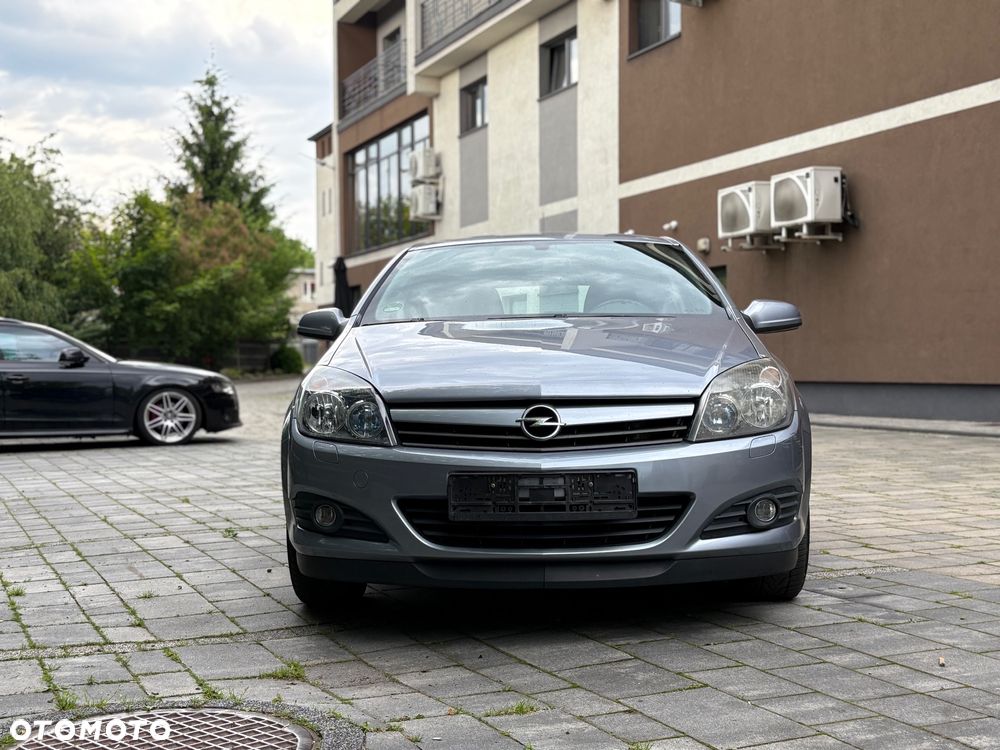 Opel Astra GTC 1.6 Edition - 9
