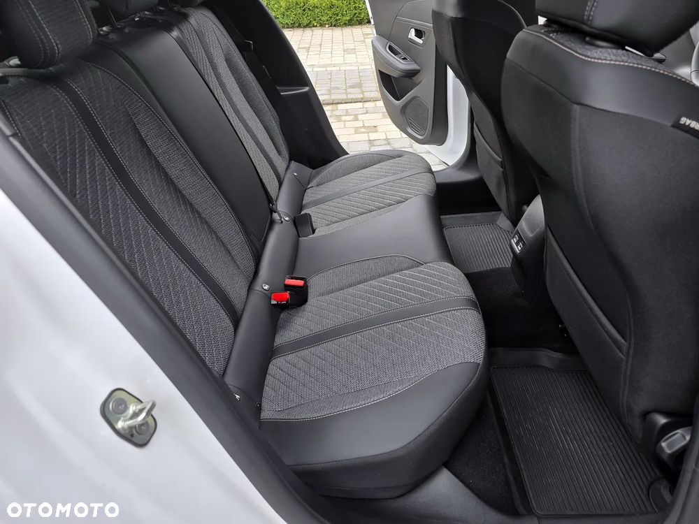 Peugeot 208 Hybrid 100 e-DSC6 Allure - 13