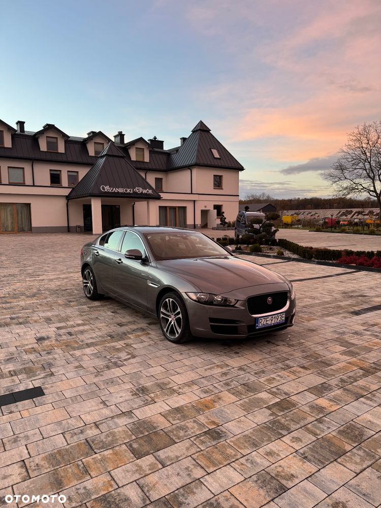 Jaguar XE 20d AWD Prestige - 1