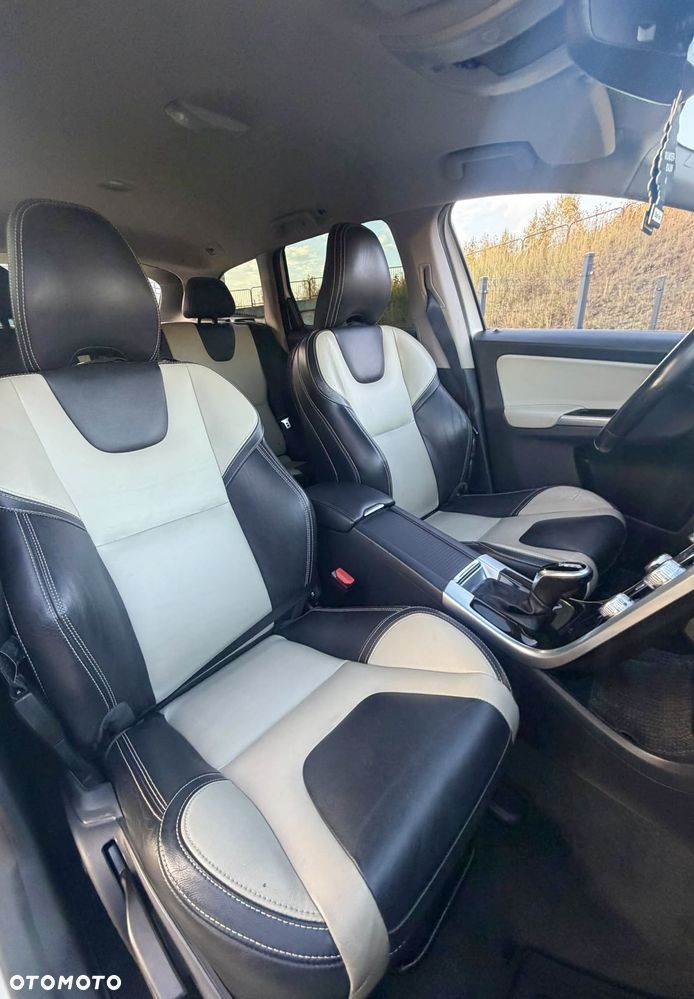 Volvo XC 60 D3 Drive-E Momentum - 34