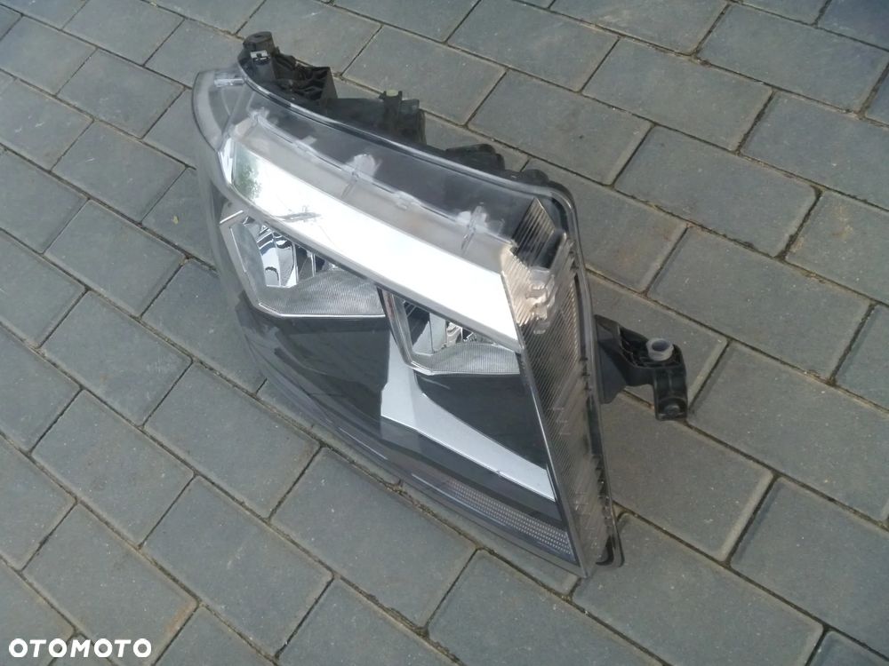 VW CRAFTER II MAN TGE LAMPA PRAWA ŁADNA ORYGINAŁ 7C1941006 EUROPA - 2