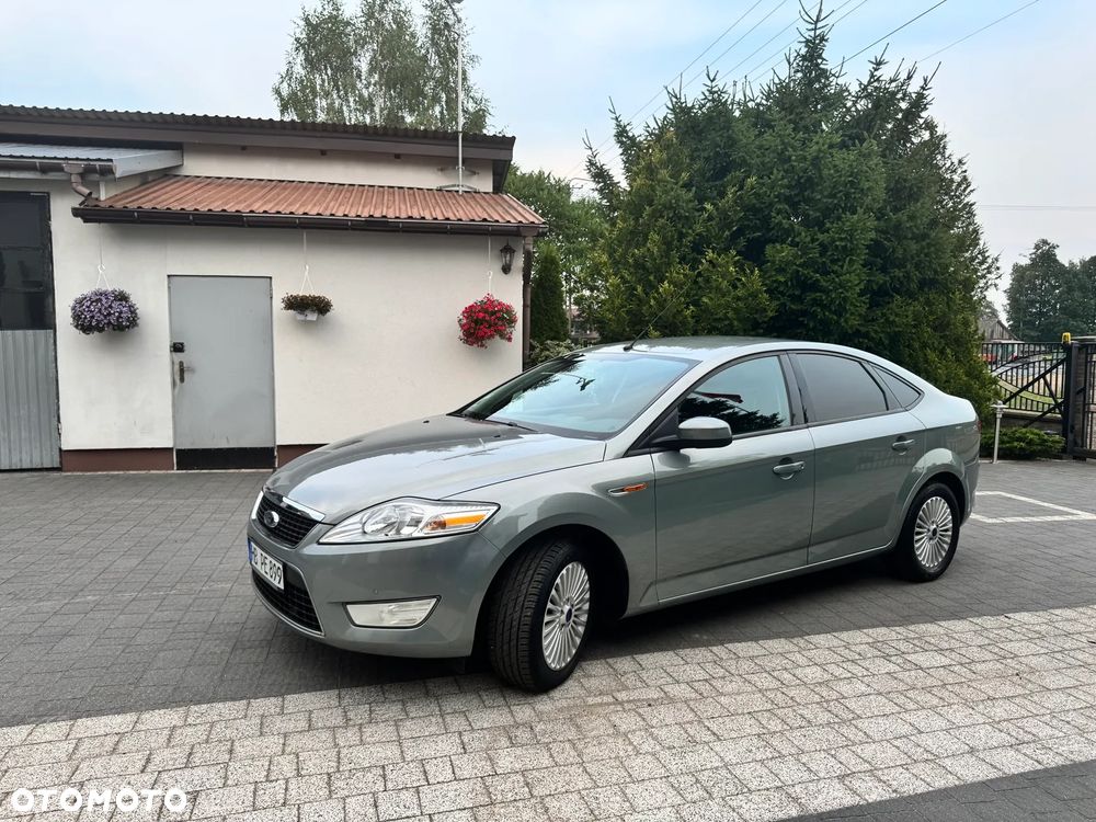 Ford Mondeo - 32
