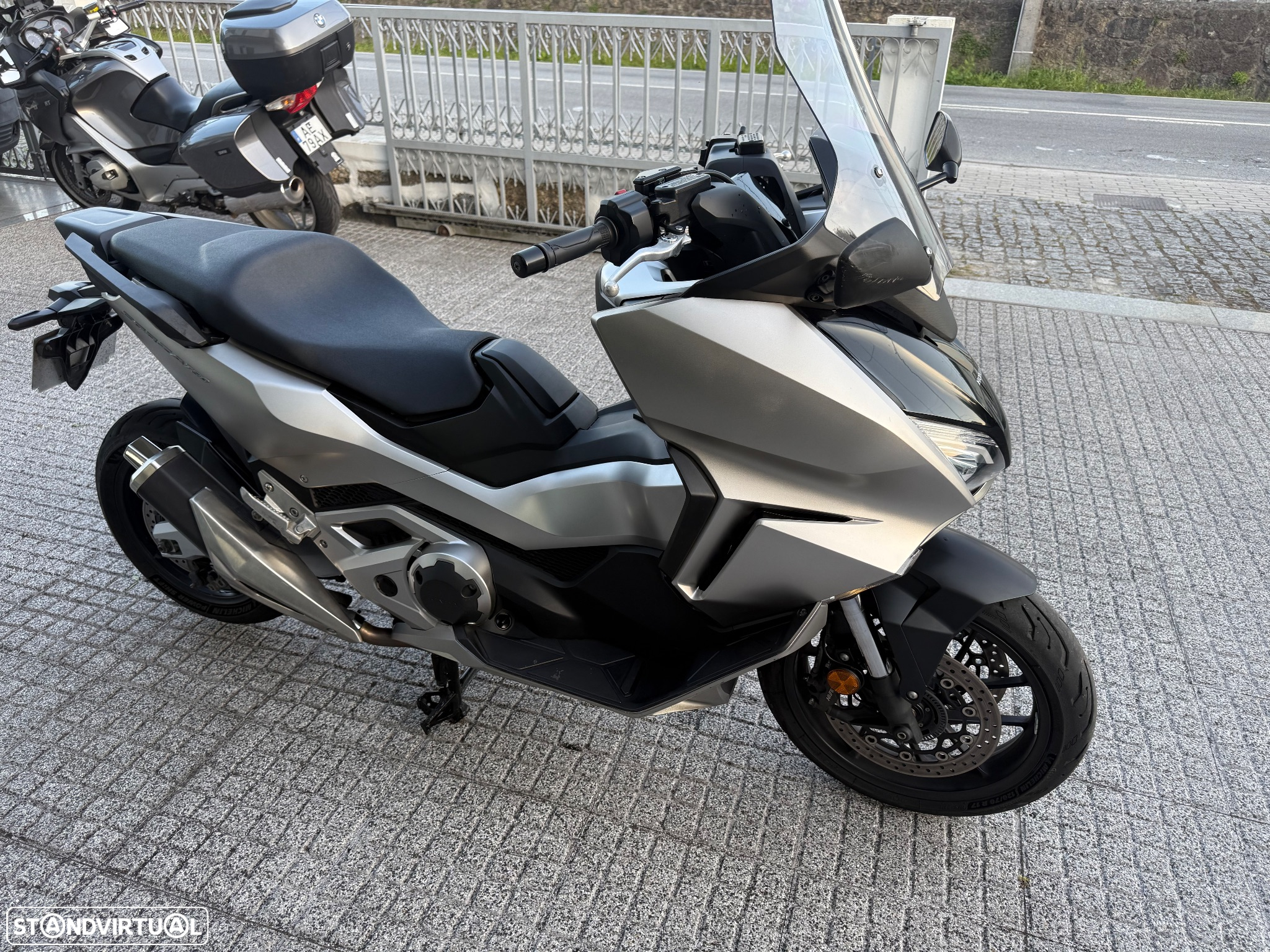 Honda F Forza 750 - 12