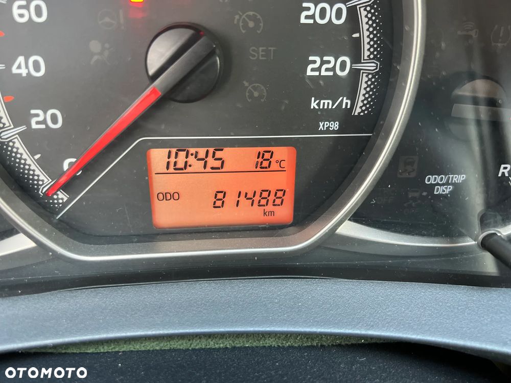 Toyota Yaris 1.0 Luna - 12
